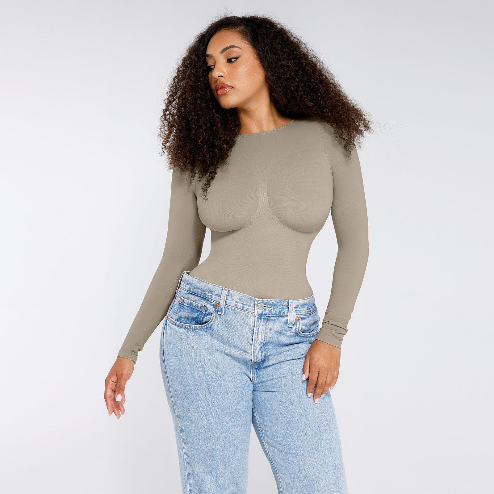 Longsleeve Bodysuit in Mintgrün – Styling mit Jeans